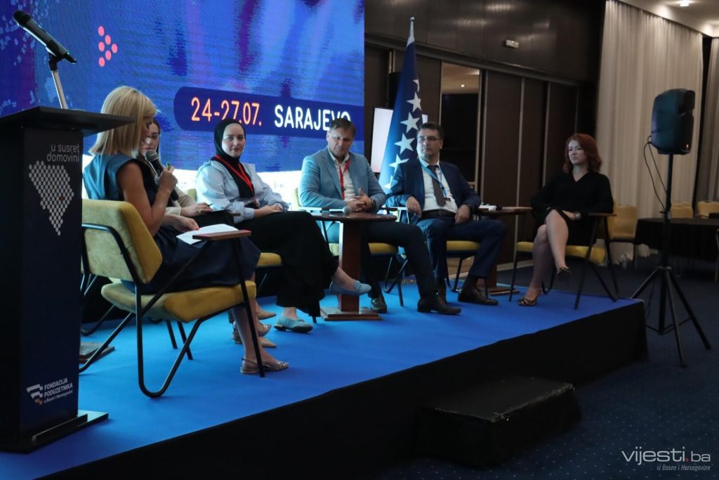 u-susret-domovini-2024-panel-diskusije-i-b2b-sastanci-povezuju-bih-i-dijasporu-img-5062_66a2425024575